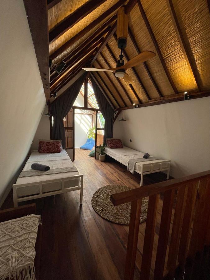 Hotel Tipsea Turtle Gili Air Exterior foto
