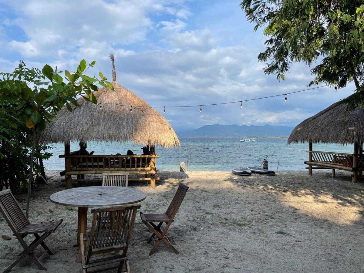 Hotel Tipsea Turtle Gili Air Exterior foto