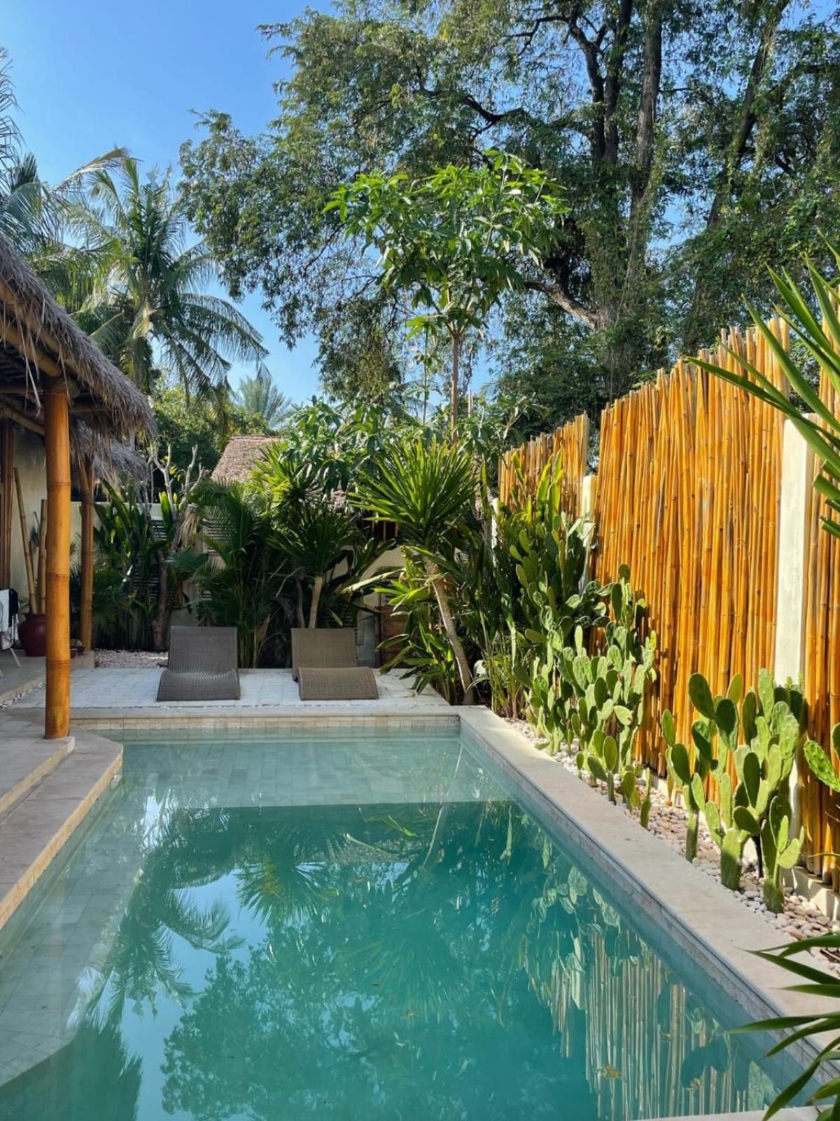 Hotel Tipsea Turtle Gili Air Exterior foto